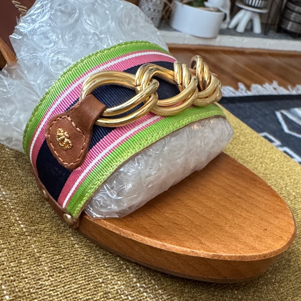 Juicy Couture Wooden Heel Mules with Gold Chain - Picture 6 of 12